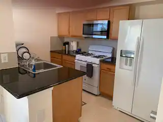 1A : Private Dorm room in Oak Manor